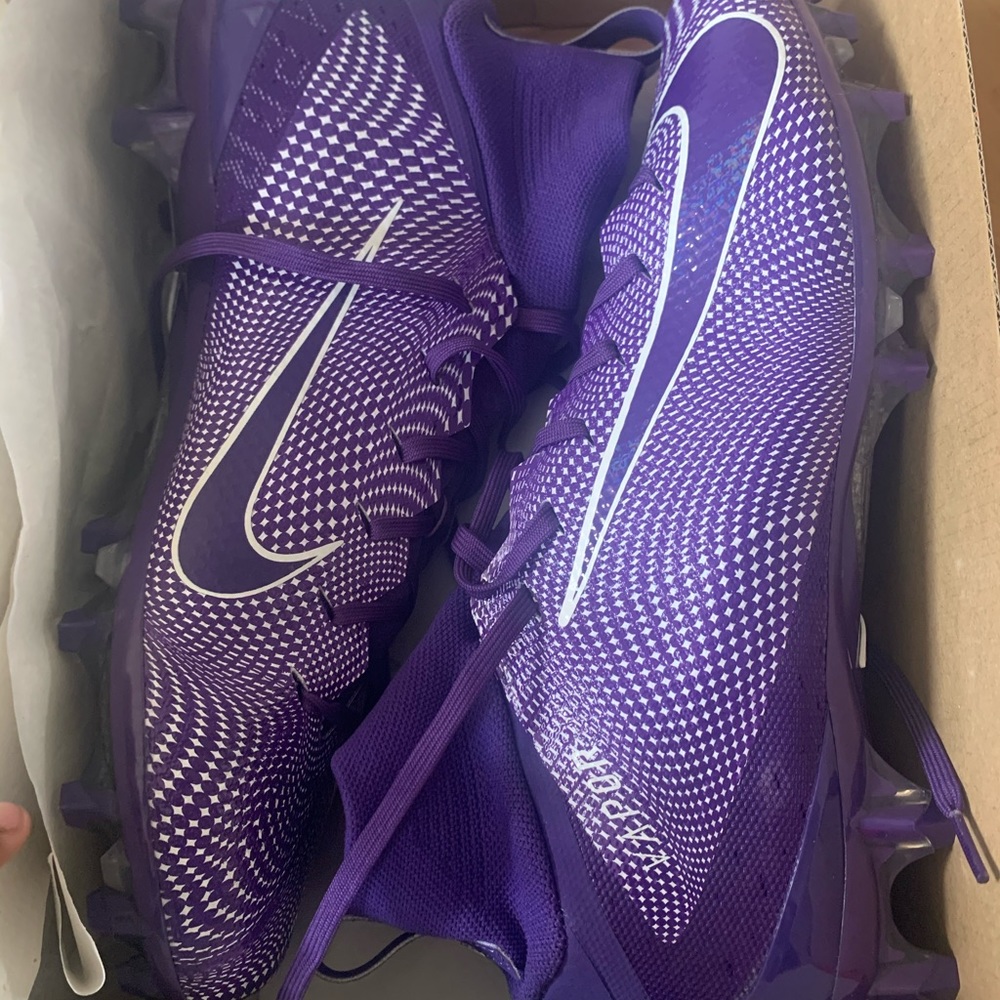 Nike vapor untouchable pro 3 football cleats
